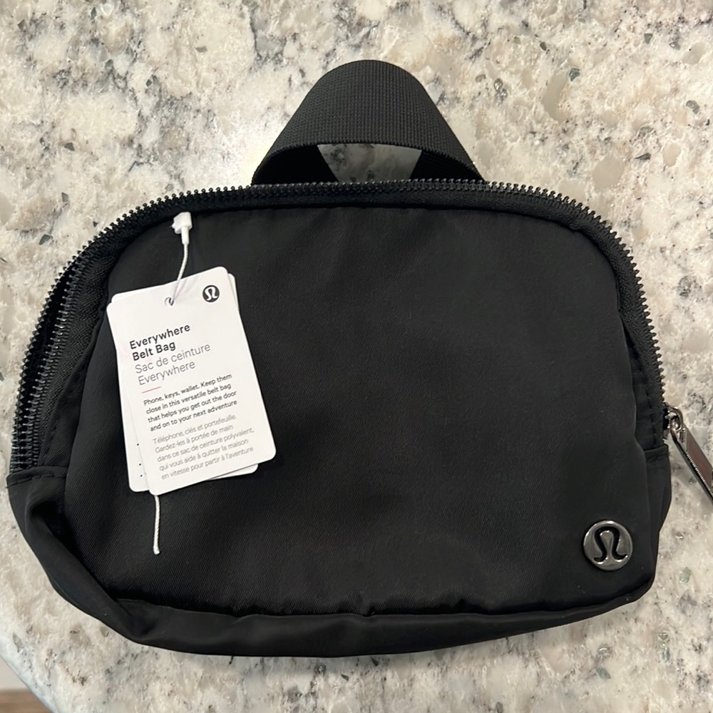 Lululemon athletica black everywhere belt bag, nwt
